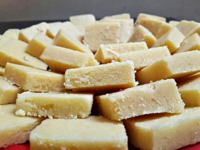Khoa Burfi (The Sweet Shop)