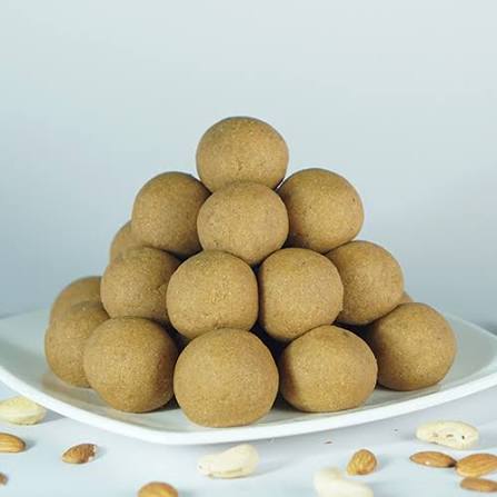 Khoa Pinni (The Sweet Shop)