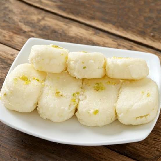 White Sandwich (The Sweet Shop)